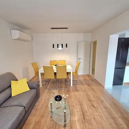 Novi Apartman Nps Pula Exterior photo